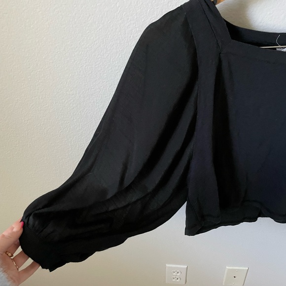 black top - Picture 2 of 3